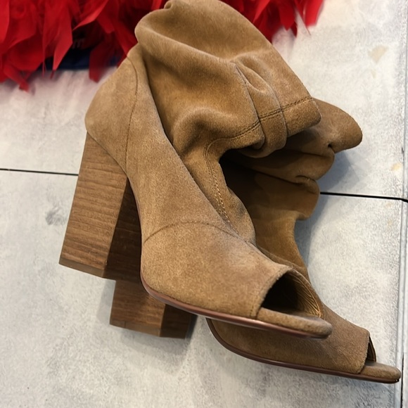 Chinese Laundry Ankle Boots NWOT - Picture 2 of 4